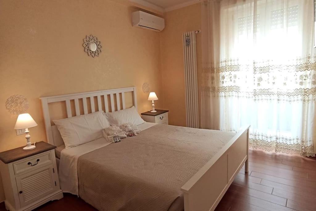 Cinecitta - 50 Meters From Subway Line A Apartamento Roma