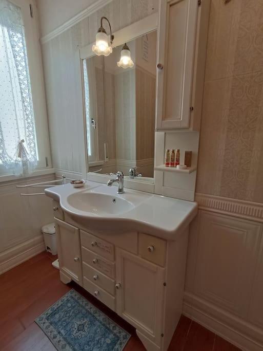 Cinecitta - 50 Meters From Subway Line A Apartamento Roma